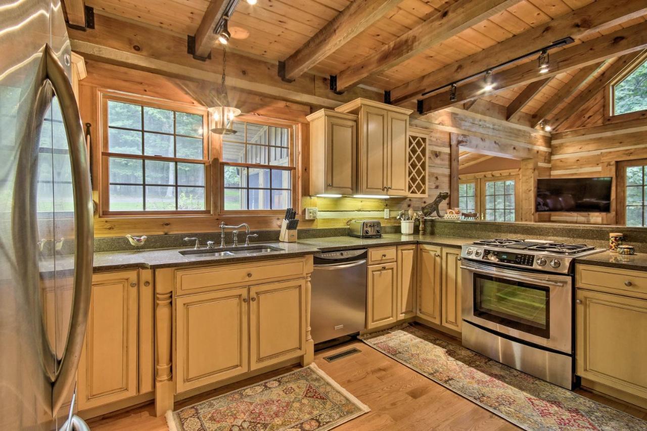 Creekside Berkeley Springs Cabin On 35 Acres! Екстериор снимка