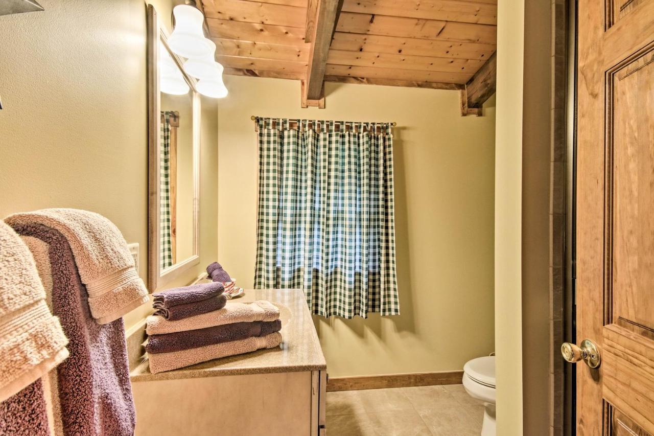 Creekside Berkeley Springs Cabin On 35 Acres! Екстериор снимка
