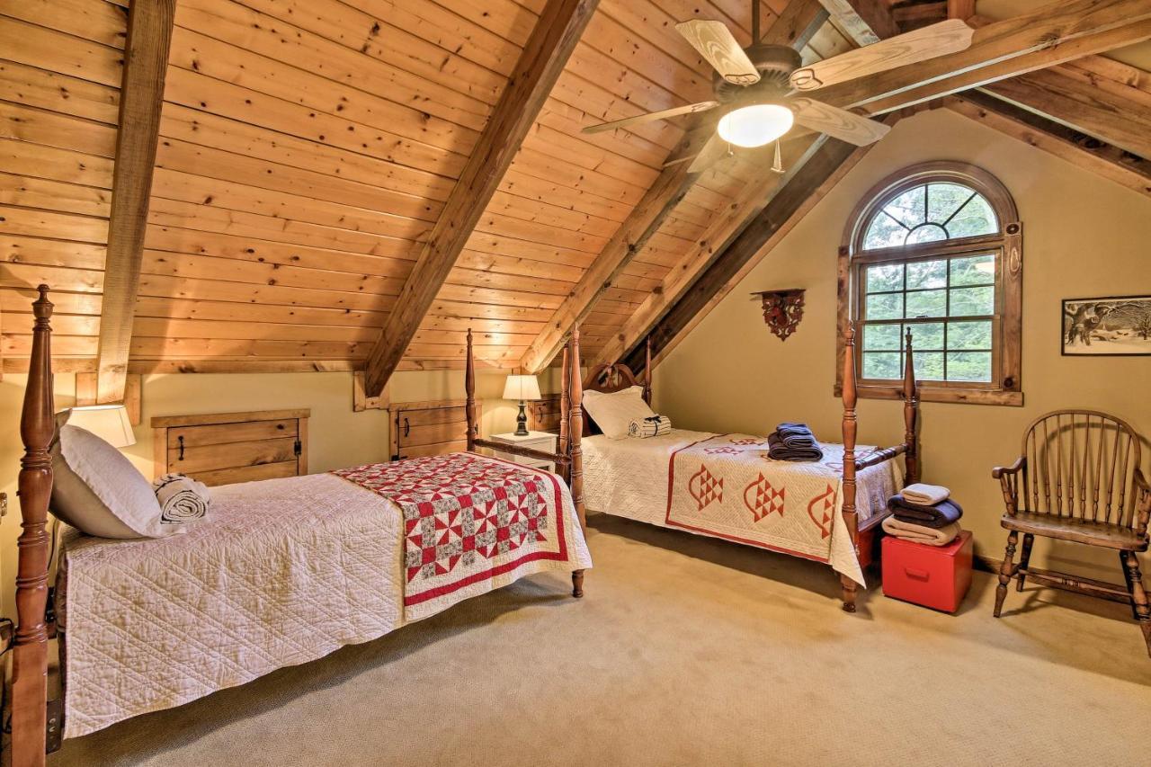 Creekside Berkeley Springs Cabin On 35 Acres! Екстериор снимка