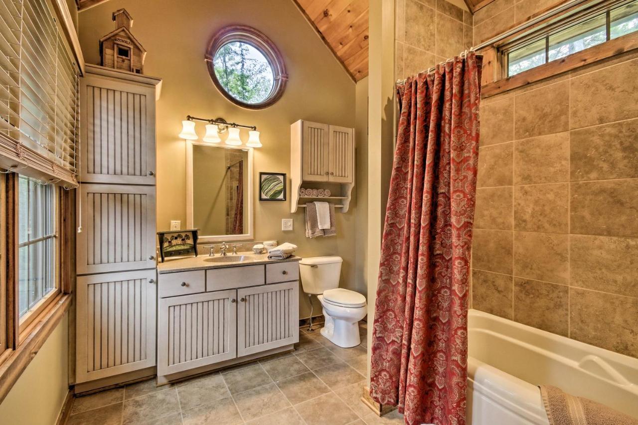 Creekside Berkeley Springs Cabin On 35 Acres! Екстериор снимка